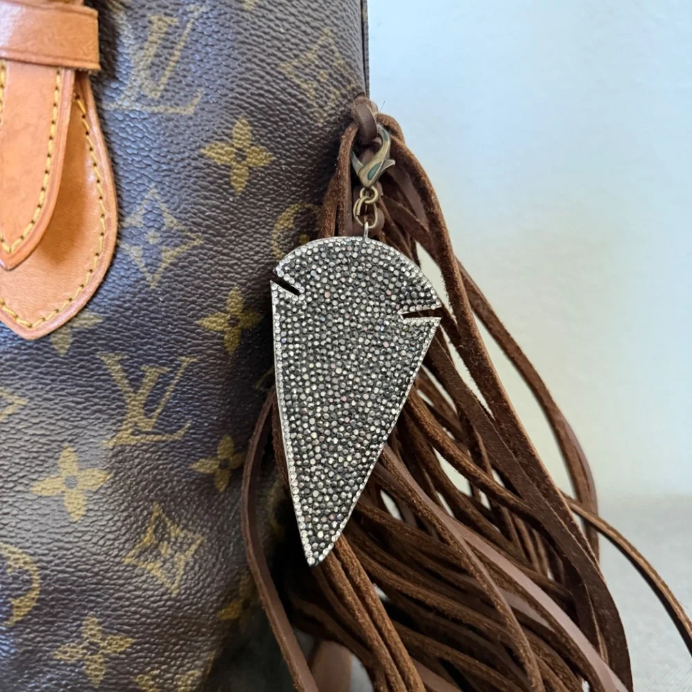 Refurbished Vintage BOHO Louis Vuitton Bag - Picture 3 of 5